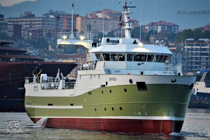 Oshiveli IMO 9830630 ARMON VIGO 112 - IMO 9830630 pruevas en la Ria de Vigo (2)