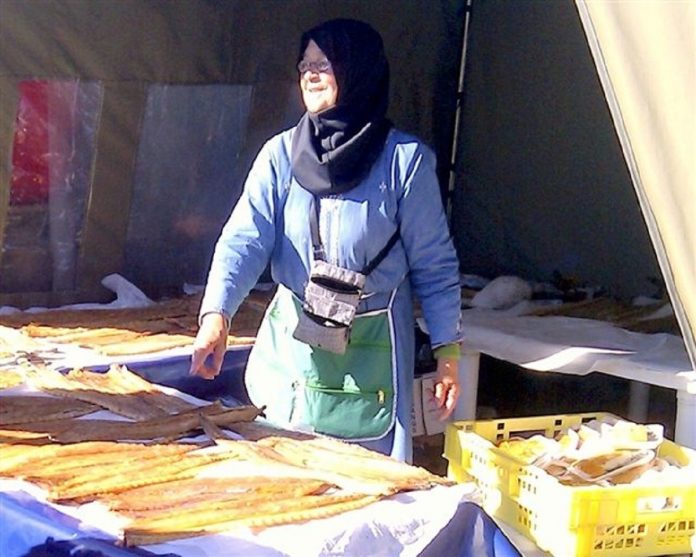 A Johnston - Smoke snoek seller photo AJ