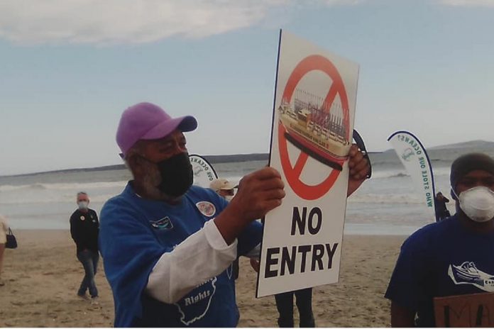 SSF Saldanha beach protest against powerships